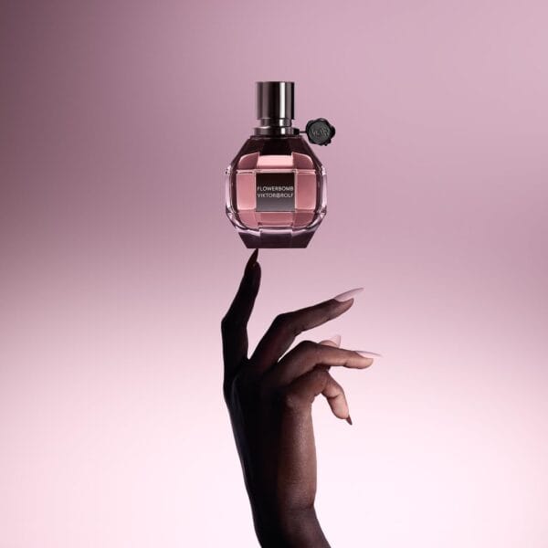 Viktor&Rolf - Flowerbomb Eau de Parfum - Women's Perfume - Floral & Woody - With Notes of Rose, Peony & Patchouli 3.4oz - Image 3